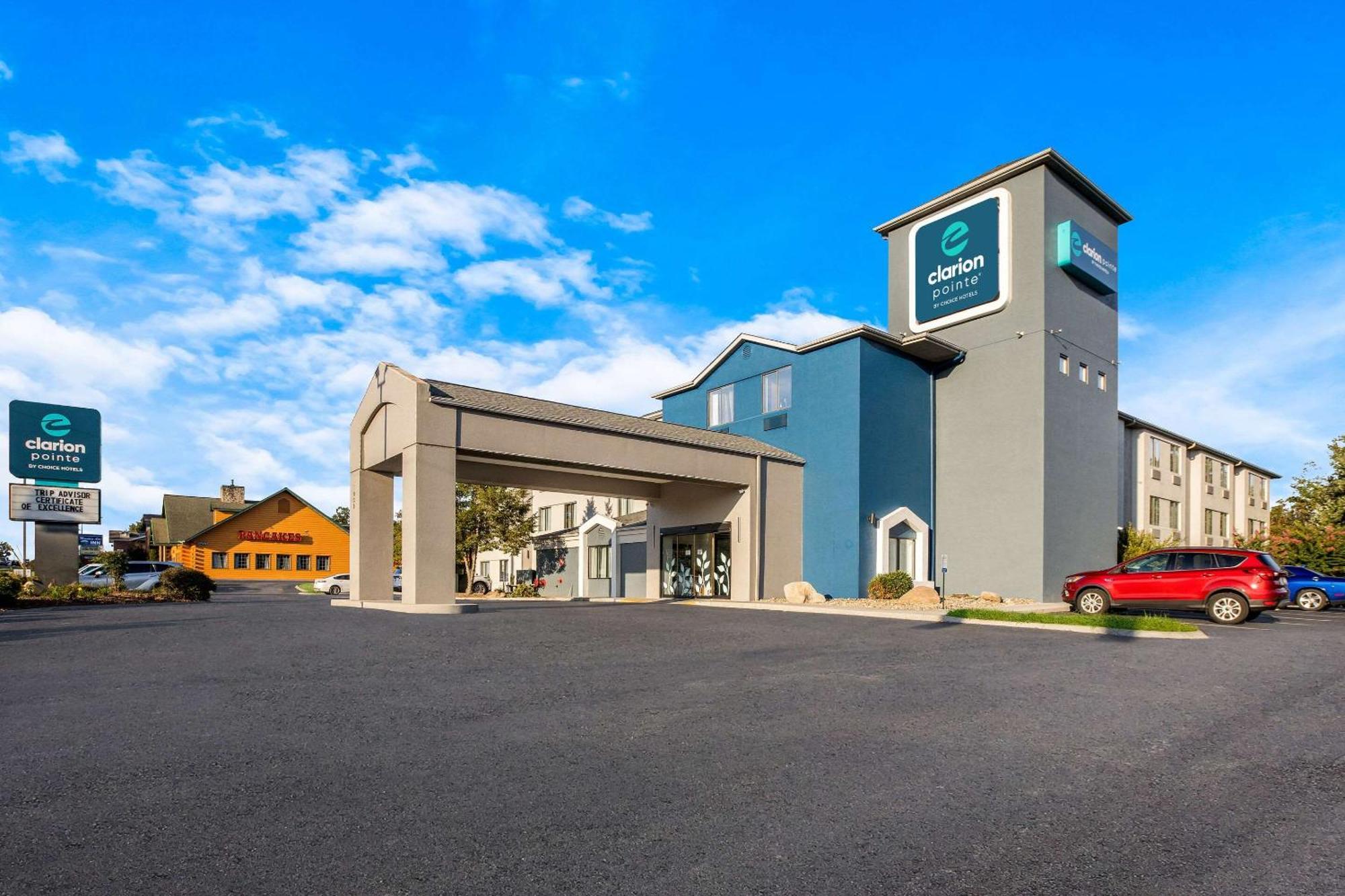 Clarion Pointe Sevierville-Pigeon Forge Exterior photo